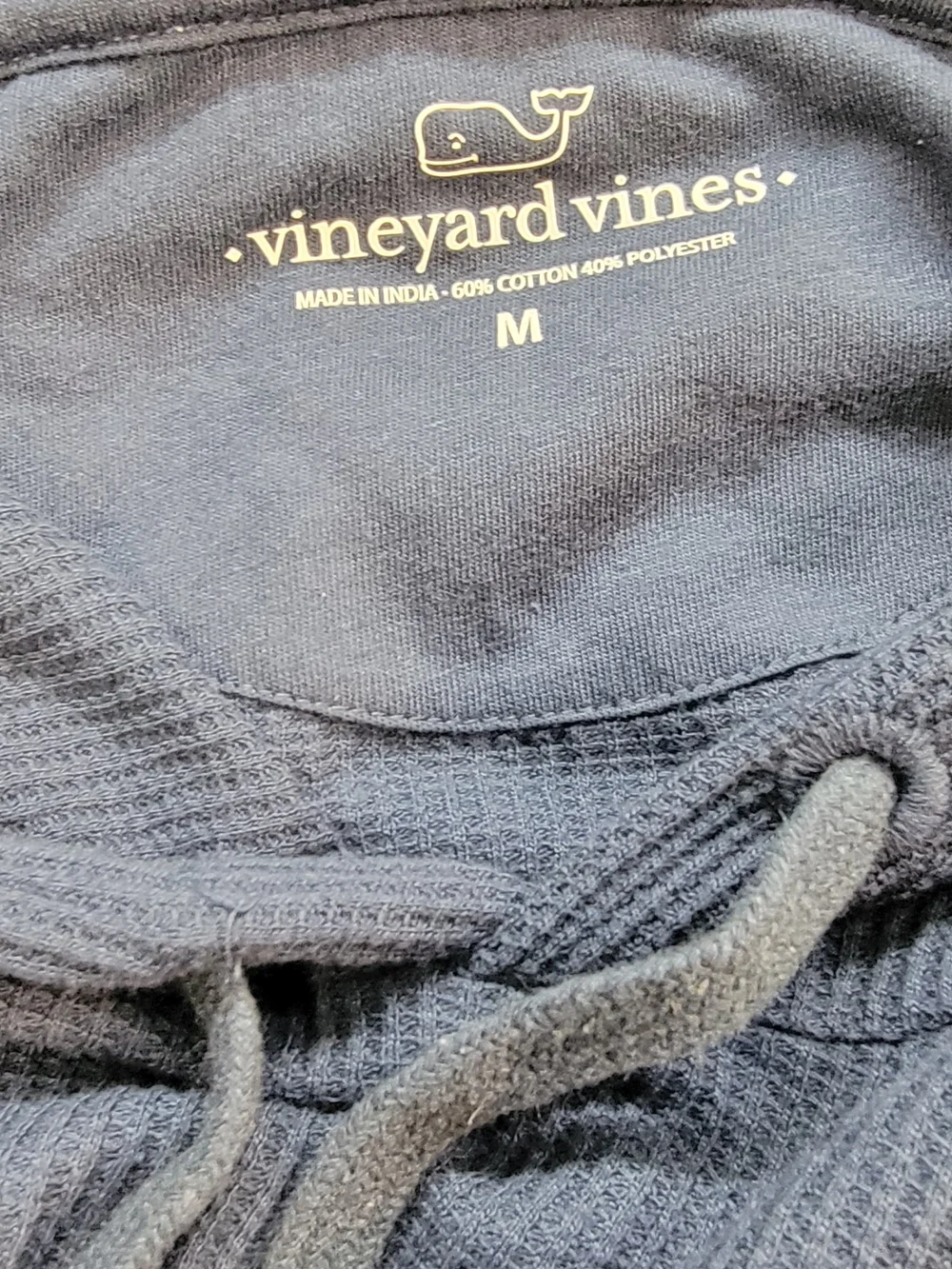 Vineyard Vines Men’s Navy Long-Sleeve Hooded Swim Shirt